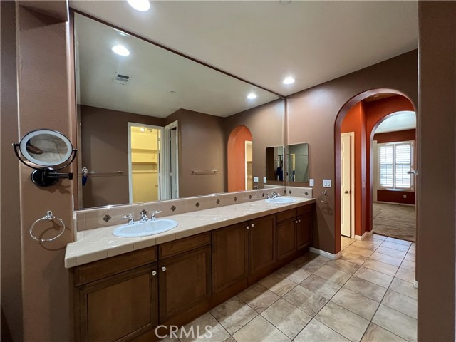 Detail Gallery Image 10 of 26 For 279 Cross Rail Ln, Norco,  CA 92860 - 5 Beds | 4/1 Baths