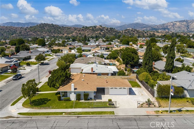 1644 Bradford Drive, Glendora CA: https://media.crmls.org/medias/637b437c-ec34-44cd-9221-42a4a4dab369.jpg