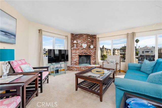 Detail Gallery Image 16 of 27 For 3711 Channel Pl, Newport Beach,  CA 92663 - 2 Beds | 1/1 Baths