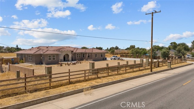 Detail Gallery Image 5 of 60 For 35455 82nd St, Littlerock,  CA 93543 - 5 Beds | 3/1 Baths