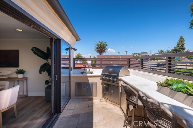 Image 66 of 75 For 1001 4th  