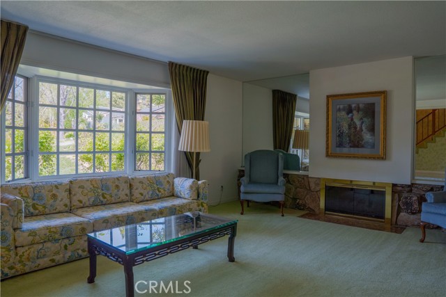 Detail Gallery Image 13 of 41 For 27328 Country Glen Rd, Agoura Hills,  CA 91301 - 4 Beds | 3 Baths