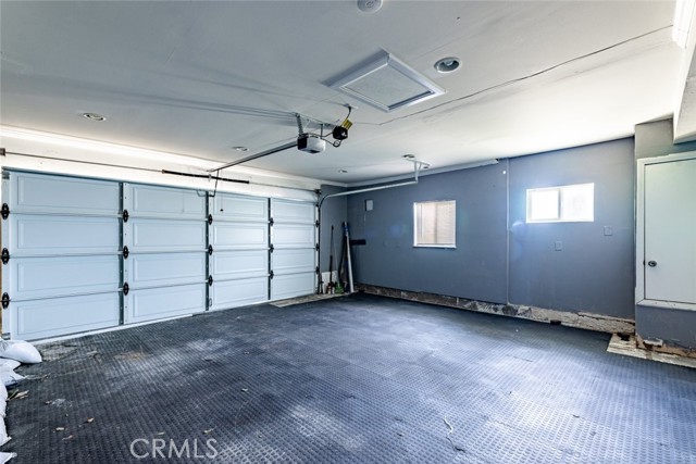 Detail Gallery Image 37 of 41 For 24526 Calvert St, Woodland Hills,  CA 91367 - 3 Beds | 3 Baths