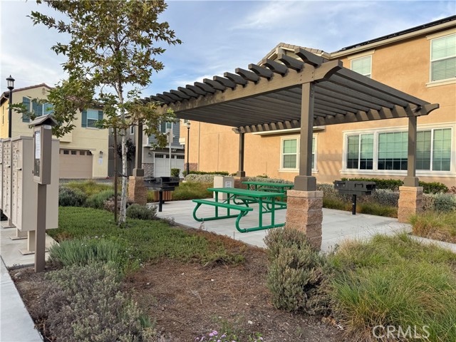 Detail Gallery Image 25 of 28 For 5585 Valencia Dr #1,  Montclair,  CA 91762 - 3 Beds | 2/1 Baths