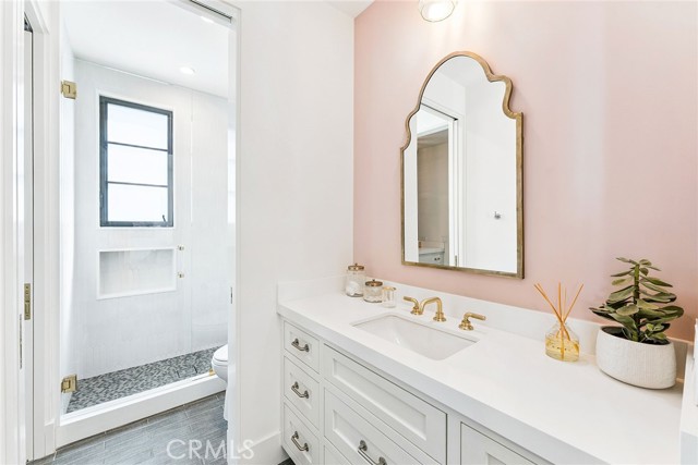 1831 Newport Hills E Drive, Newport Beach CA: https://media.crmls.org/medias/637d5b63-ff2b-4d6c-b920-19aa2b16233d.jpg
