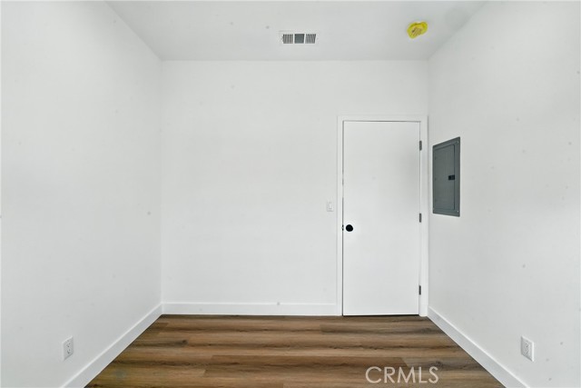 3031 3033 Vineyard Avenue, Los Angeles CA: https://media.crmls.org/medias/637e212a-6653-414c-9278-5db18a98ca0d.jpg