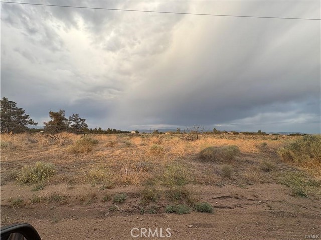 44 Christina Road, Hesperia CA: https://media.crmls.org/medias/637ec6c3-891c-4487-b175-62566f11f7cb.jpg