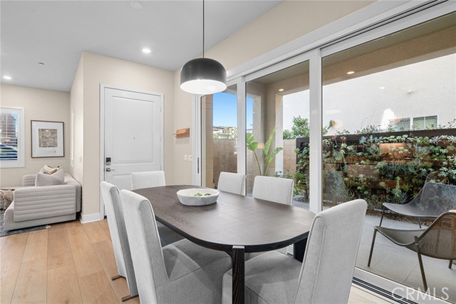 Detail Gallery Image 11 of 46 For 163 Crossover, Irvine,  CA 92618 - 4 Beds | 3/1 Baths