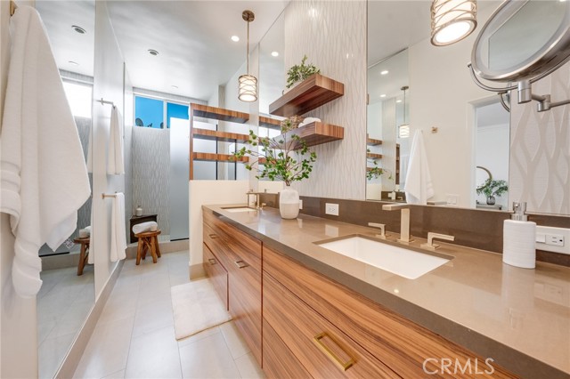 Detail Gallery Image 21 of 51 For 4655 Natick Ave #12,  Sherman Oaks,  CA 91403 - 3 Beds | 3 Baths