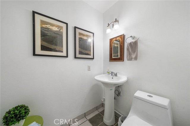 Detail Gallery Image 12 of 29 For 1318 E Fairgrove Ave, West Covina,  CA 91792 - 3 Beds | 2 Baths