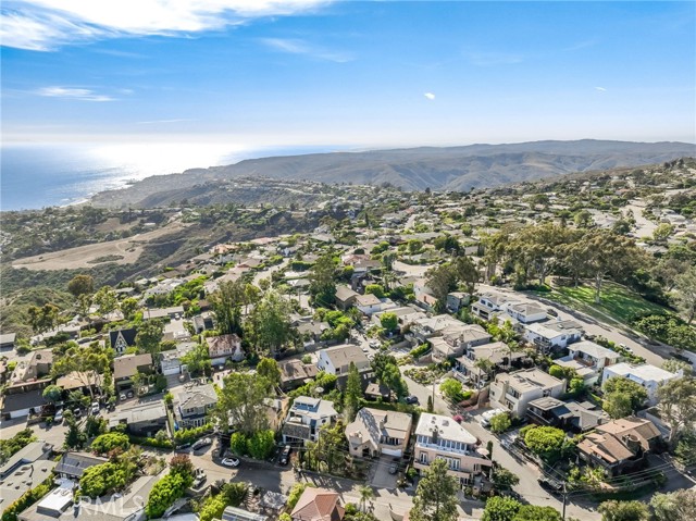Detail Gallery Image 27 of 29 For 21562 Anns Ln a,  Laguna Beach,  CA 92651 - 2 Beds | 2 Baths