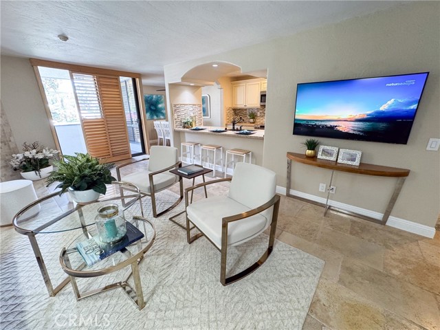 Detail Gallery Image 9 of 40 For 575 Esplanade #102,  Redondo Beach,  CA 90277 - 3 Beds | 2 Baths