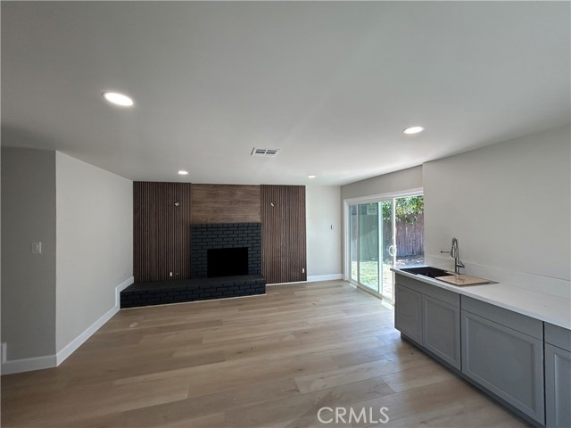 Detail Gallery Image 9 of 15 For 3375 Baltic Ave, Long Beach,  CA 90810 - 3 Beds | 2 Baths