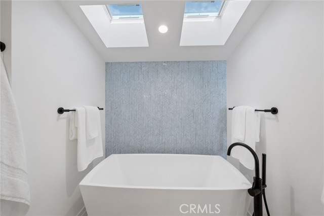 Detail Gallery Image 42 of 53 For 723 Balboa Ave, Laguna Beach,  CA 92651 - 4 Beds | 4/1 Baths