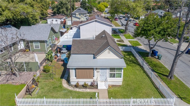 156 S Pennsylvania Avenue, Glendora CA: https://media.crmls.org/medias/6381e05c-ca40-4dbd-8d35-9b97da75276f.jpg