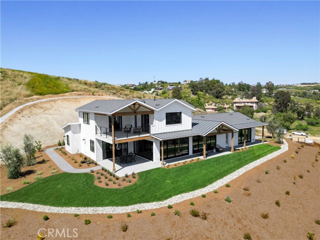 Detail Gallery Image 1 of 63 For 38721 Calle De Toros, Temecula,  CA 92592 - 5 Beds | 4 Baths