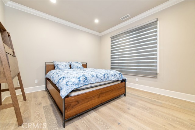 Detail Gallery Image 43 of 58 For 104 Quiet Place, Irvine,  CA 92602 - 4 Beds | 4/1 Baths