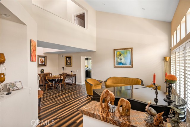 2461 Calle Montella, Tustin CA: https://media.crmls.org/medias/63835062-1f0e-4426-bef1-d48c6493775e.jpg