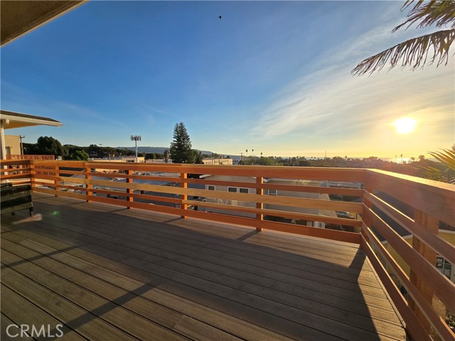 Detail Gallery Image 5 of 25 For 509 N Helberta a,  Redondo Beach,  CA 90277 - 3 Beds | 2 Baths