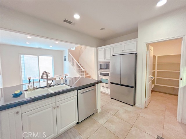 15823 Elfin Forest Avenue, Chino CA: https://media.crmls.org/medias/63839cb9-9932-4eaf-b1d2-155d0040726e.jpg