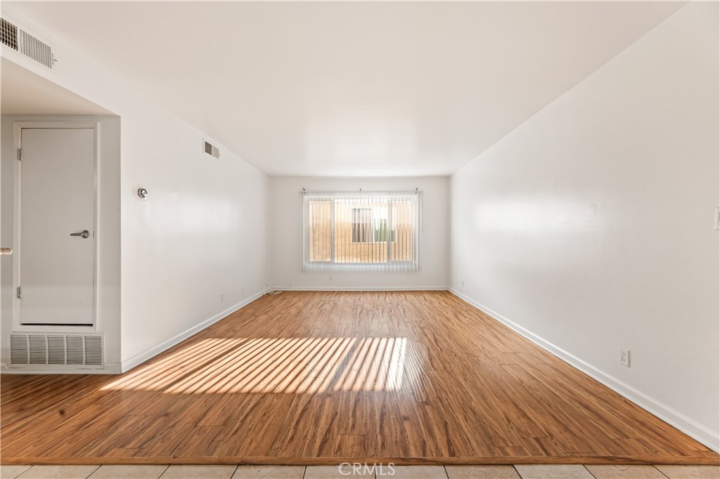 MLS #SR25261765 image #1