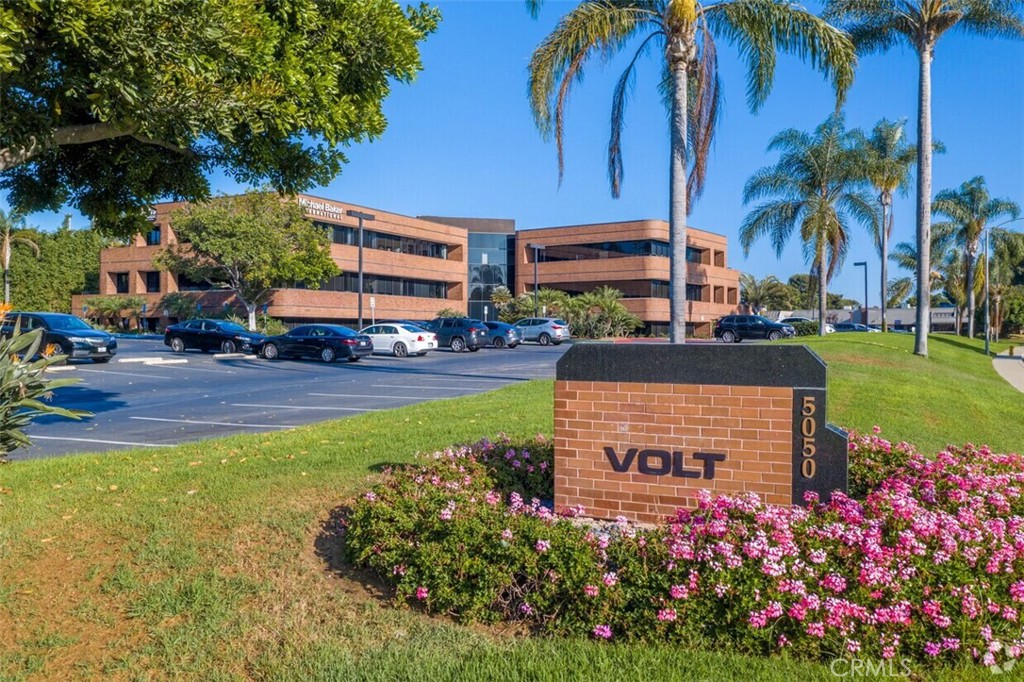 5050 Avenida Encinas