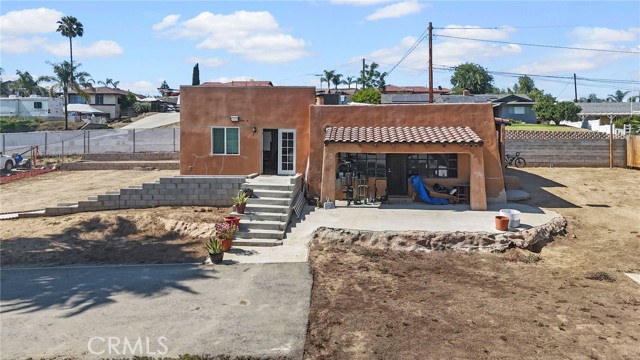 8035 Santa Rita Street, Corona CA: https://media.crmls.org/medias/6385899d-71d5-41e3-a096-225e976fb151.jpg