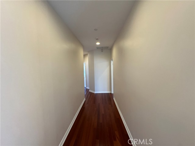 Detail Gallery Image 10 of 26 For 2118 Clark Ln a,  Redondo Beach,  CA 90278 - 4 Beds | 3/1 Baths
