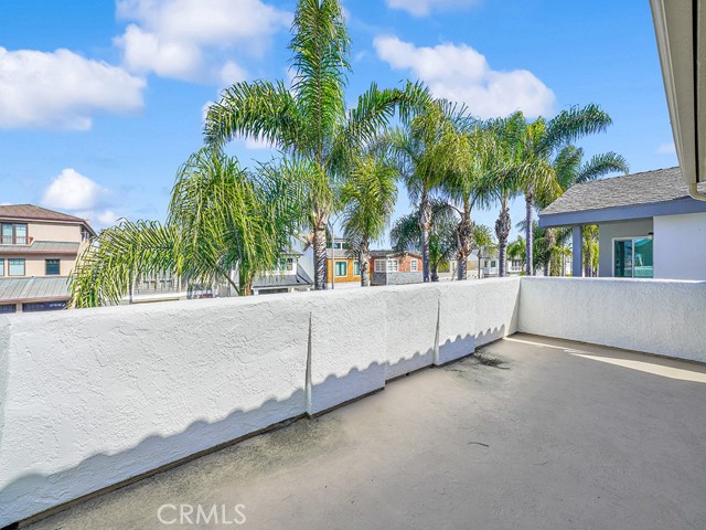 Detail Gallery Image 6 of 18 For 907 E Balboa Bld a,  Newport Beach,  CA 92661 - 3 Beds | 2 Baths