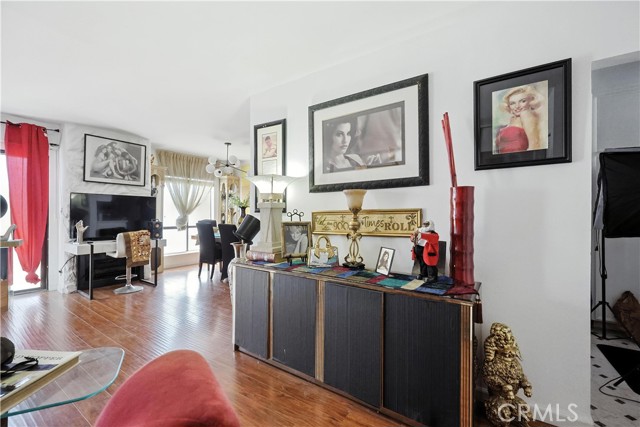 Detail Gallery Image 2 of 26 For 1750 Camino Palmero St #539,  Los Angeles,  CA 90046 - 1 Beds | 1 Baths
