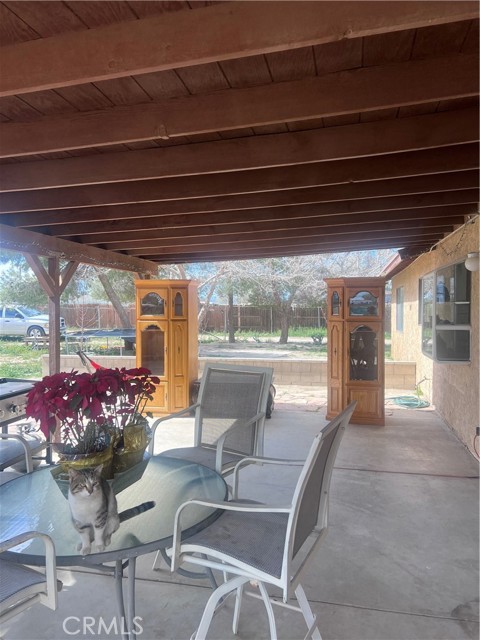 Detail Gallery Image 8 of 10 For 9722 E Avenue Q, Palmdale,  CA 93591 - 3 Beds | 2 Baths