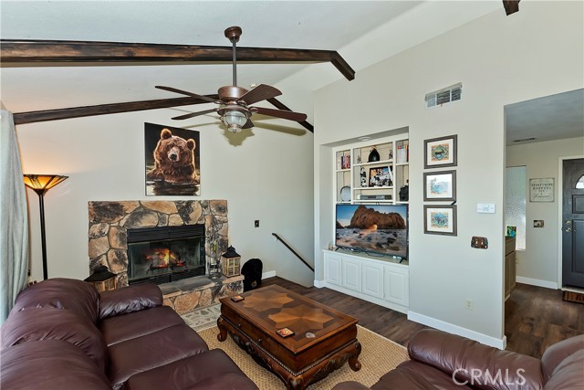 Detail Gallery Image 7 of 33 For 24274 Bernard Dr, Crestline,  CA 92325 - 2 Beds | 1/1 Baths