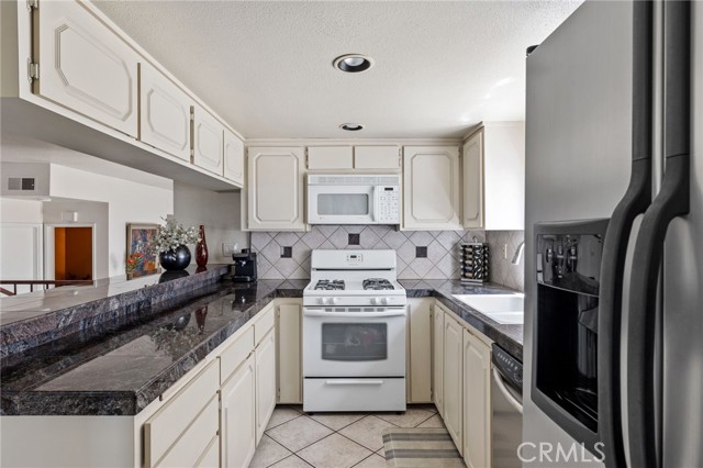 2615 Voorhees Avenue, Redondo Beach, California 90278, 3 Bedrooms Bedrooms, ,2 BathroomsBathrooms,Residential,Sold,Voorhees,SB23090522