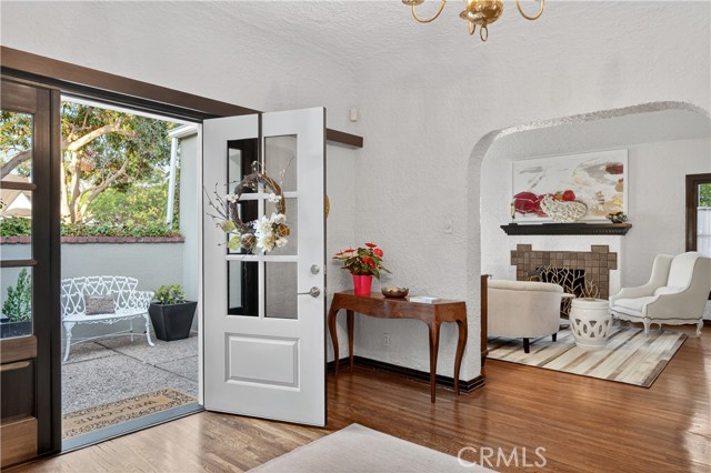 Detail Gallery Image 7 of 54 For 115 Annandale Rd, Pasadena,  CA 91105 - 4 Beds | 3 Baths
