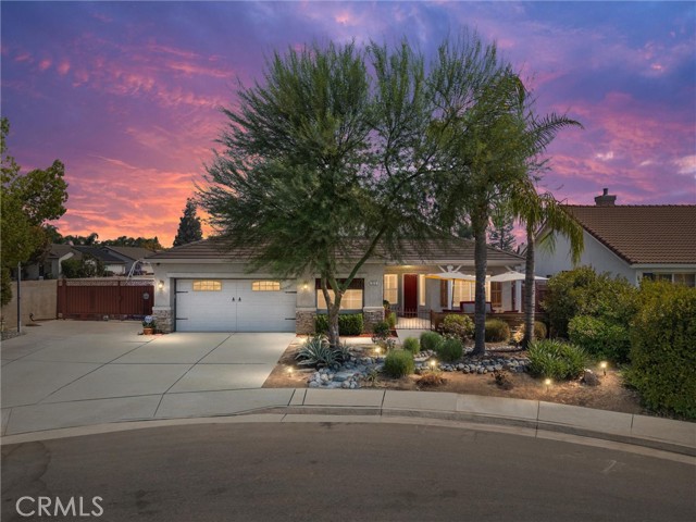 5510 Edge Water Court, Bakersfield CA: https://media.crmls.org/medias/6387e547-076b-4127-8eb5-9acdbf11e5cd.jpg