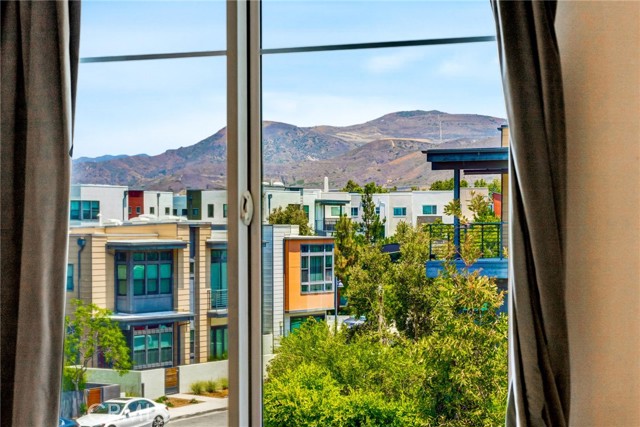 114 Epic, Irvine CA: https://media.crmls.org/medias/63885ad7-fed0-4e4d-bc3c-e3eb6266c852.jpg