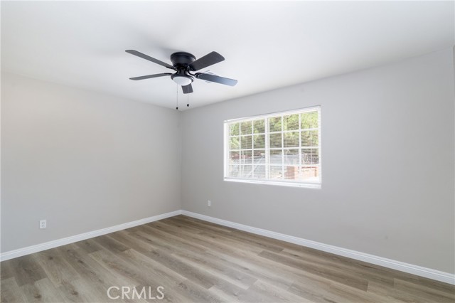 28029 Reservoir Avenue, Nuevo CA: https://media.crmls.org/medias/638864eb-721b-4d94-ad8f-4075ff114abc.jpg
