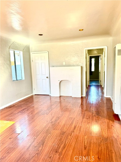 Detail Gallery Image 20 of 27 For 227 E 111th St, Los Angeles,  CA 90061 - 5 Beds | 3 Baths