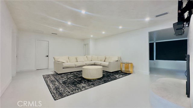 7401 Liberty Avenue, Corona CA: https://media.crmls.org/medias/638a45e9-c01f-4658-9735-9cd7987a5845.jpg
