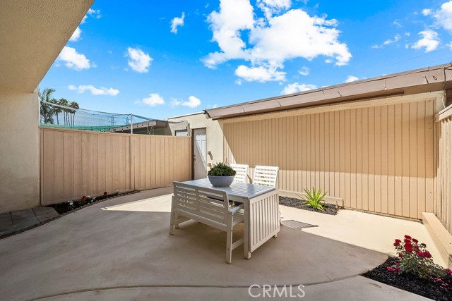 Detail Gallery Image 26 of 42 For 9736 Monte Carlo Cir, Huntington Beach,  CA 92646 - 4 Beds | 2/1 Baths