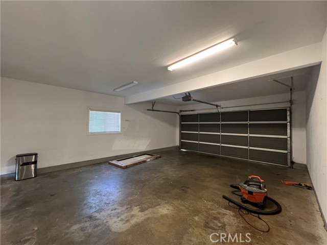 4075 Mount Vernon Avenue, Riverside CA: https://media.crmls.org/medias/638b15d6-b3bc-4ebe-8ea9-2941e64ed2bf.jpg