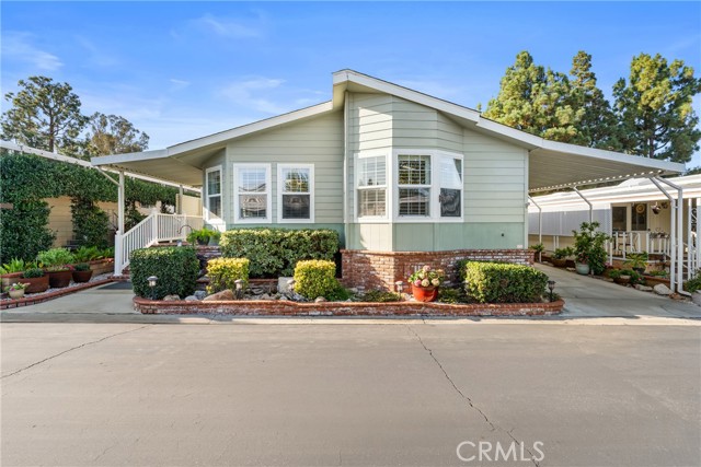 Detail Gallery Image 2 of 41 For 24001 Muirlands #352,  Lake Forest,  CA 92630 - 3 Beds | 2 Baths