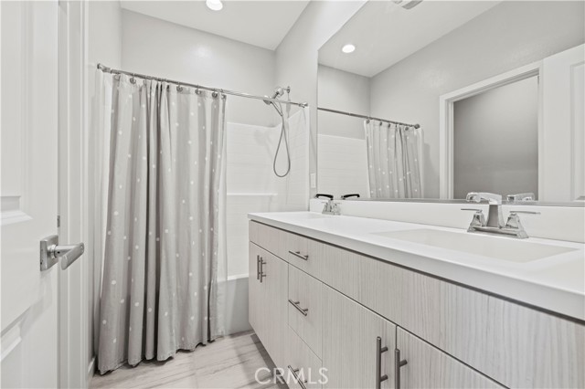 Detail Gallery Image 24 of 64 For 28642 Jardineras Dr, Valencia,  CA 91354 - 3 Beds | 2/1 Baths
