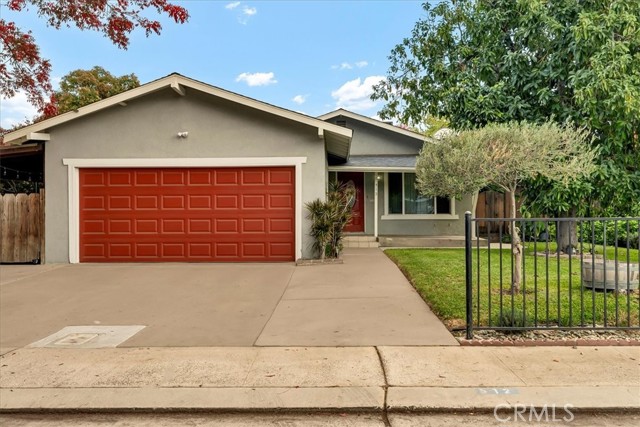 Detail Gallery Image 1 of 39 For 512 Arrowhead Ct, Modesto,  CA 95351 - 3 Beds | 2 Baths