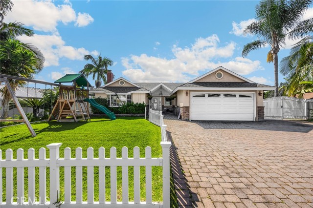 Detail Gallery Image 2 of 31 For 1002 Mariposa Dr, Brea,  CA 92821 - 4 Beds | 2 Baths