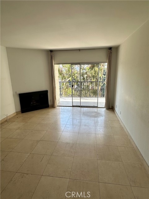 Detail Gallery Image 4 of 13 For 3949 Los Feliz Bld #301,  Los Angeles,  CA 90027 - 1 Beds | 1 Baths