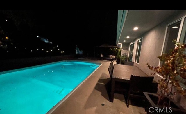 5357 Ellenvale Avenue, Woodland Hills CA: https://media.crmls.org/medias/638e686b-08b8-4507-be19-920fe138b610.jpg