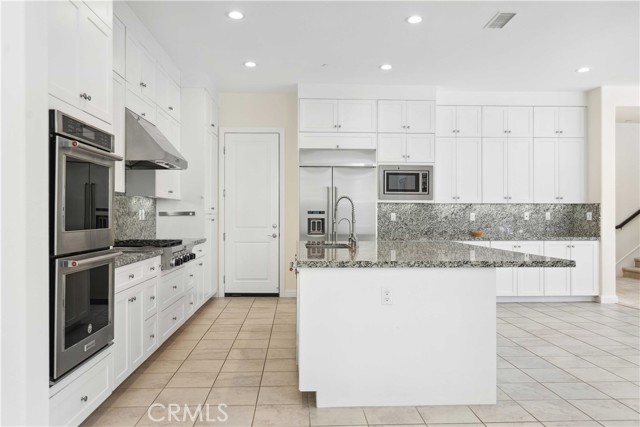 Detail Gallery Image 11 of 66 For 188 Pinnacle Dr, Lake Forest,  CA 92630 - 5 Beds | 4 Baths