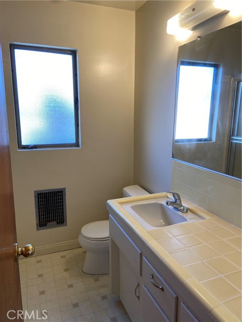 1032 Arcadia Avenue, Arcadia CA: https://media.crmls.org/medias/638ef752-a0fe-4ba4-9e6d-b6e2b438153b.jpg