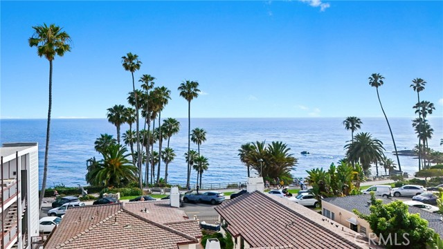 360 Cliff, Laguna Beach CA: https://media.crmls.org/medias/638ef7af-51e8-467d-b83b-9dbbfabd9873.jpg